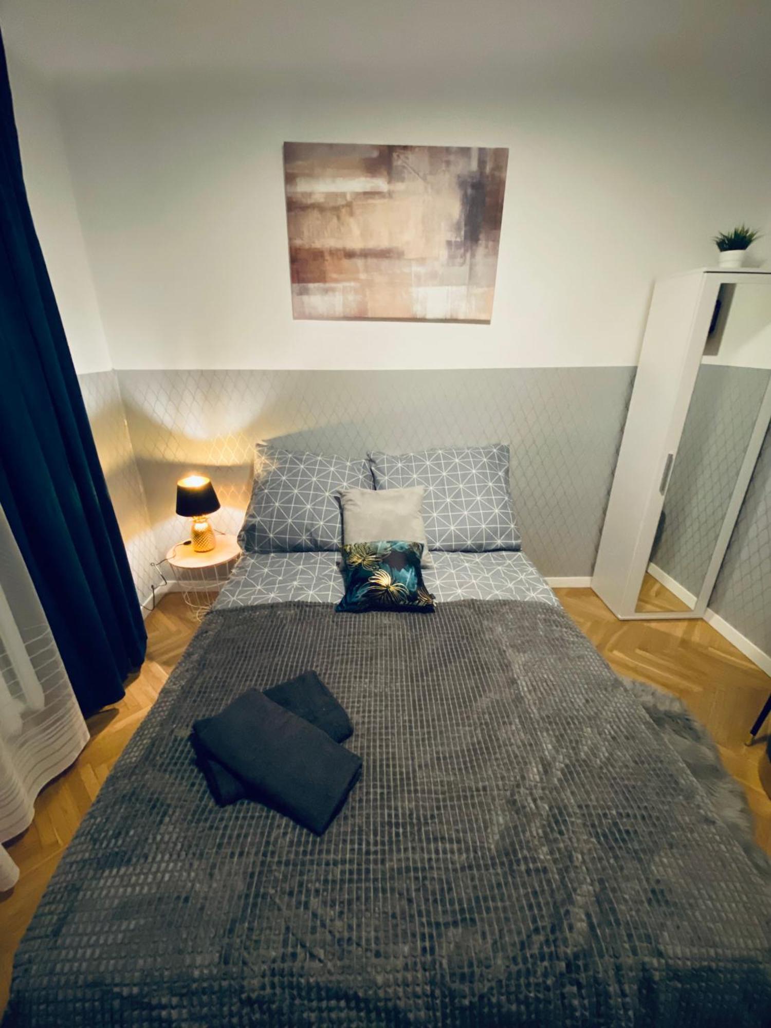 Clicktheflat Karmelicka Apart Rooms Varsovia Exterior foto